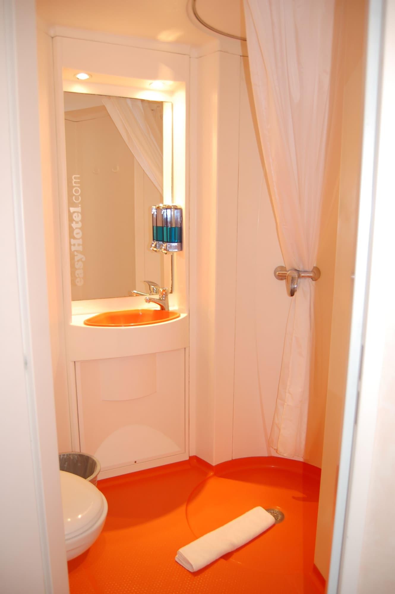 Easyhotel South Kensington Londra Exterior foto