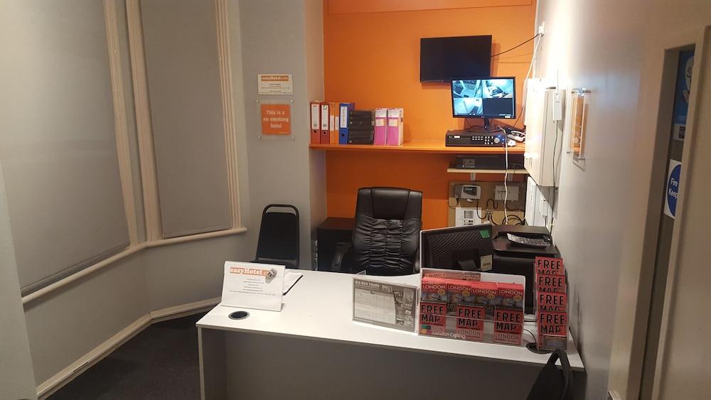 Easyhotel South Kensington Londra Exterior foto